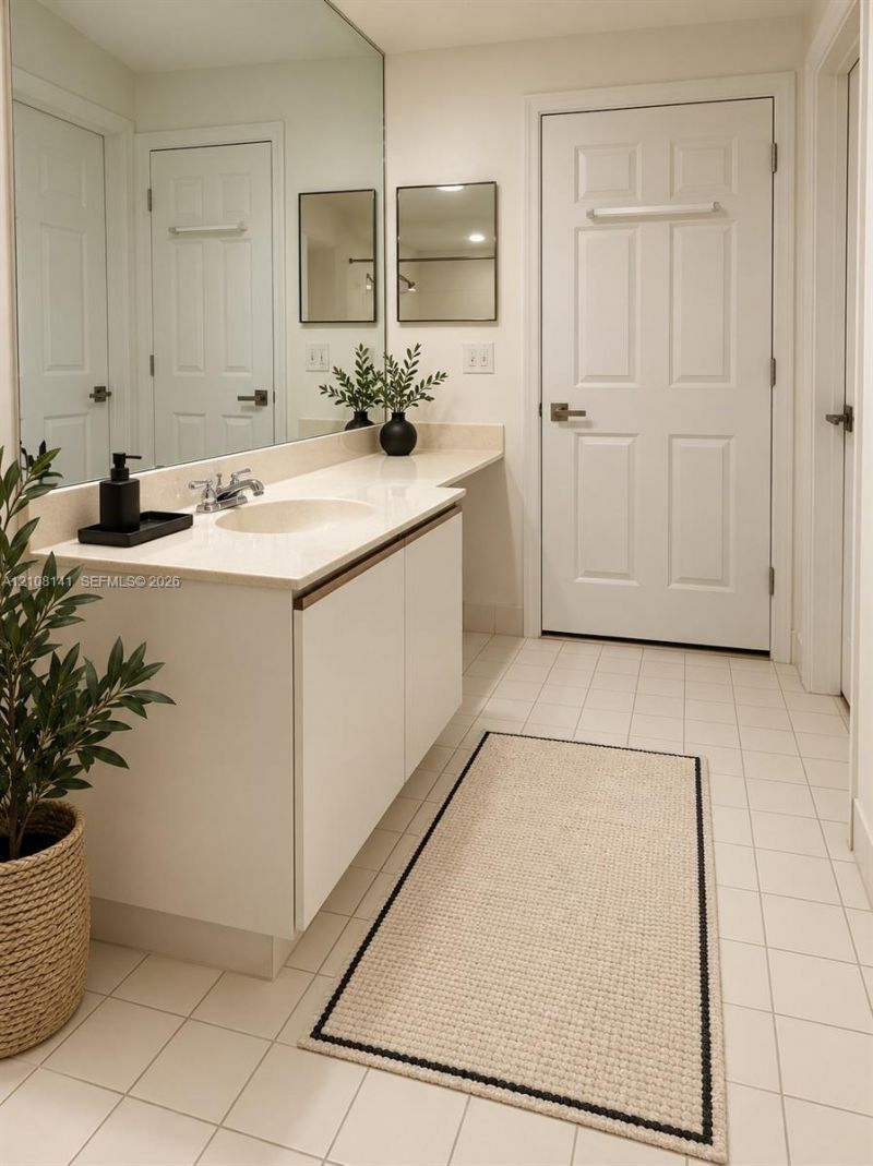 3135 NE 184th St, Unit 2205, Aventura, FL 33160 Photo