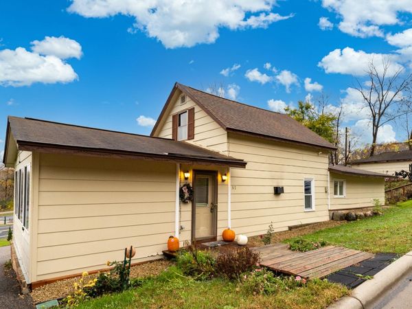 317 6th Street E, Carver, MN 55315
