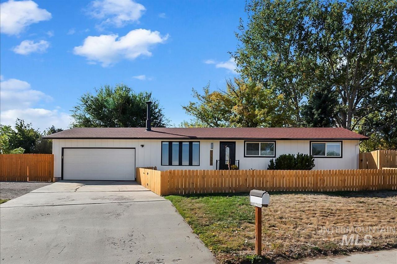 11503 W Santa Barbara Dr, Boise, ID 83709 Main Photo