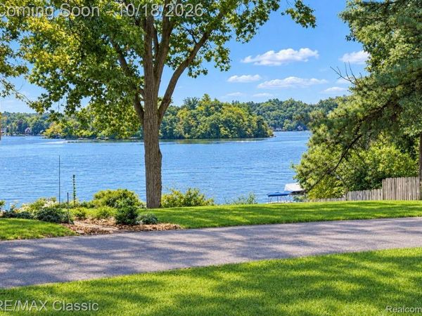 Vacant Lakeview Drive, Highland Township, Mi 48356