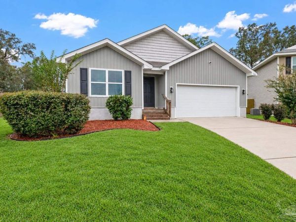 5886 Blackhorse Cir, Pensacola, FL 32526