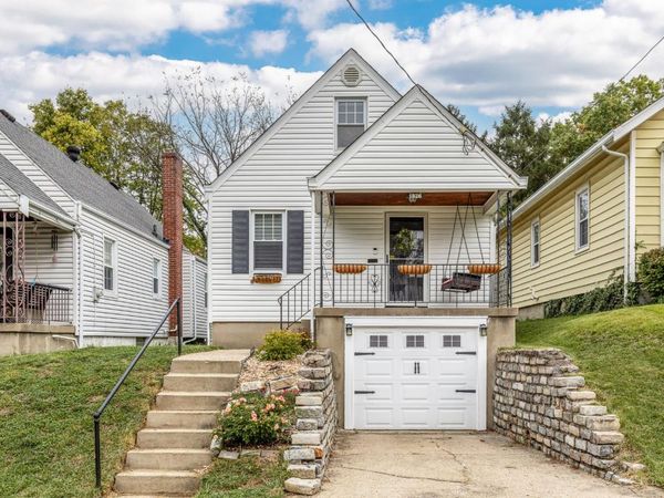 1826 De Armand Avenue, North College Hill, OH 45239