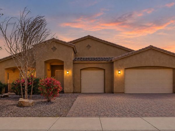18127 W SELLS Drive, Goodyear, AZ 85395