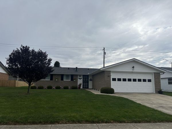 321 N Garber Drive, Tipp City, OH 45371