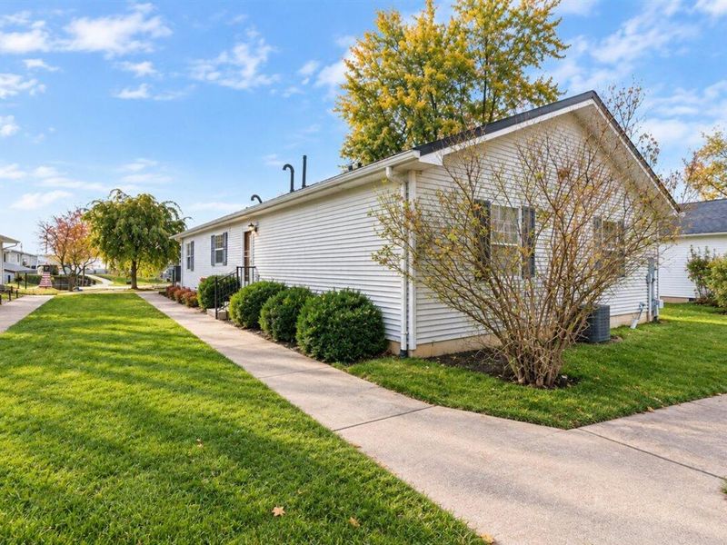 11213 Macalpine Way, Lakeview, OH 43331 Photo 4