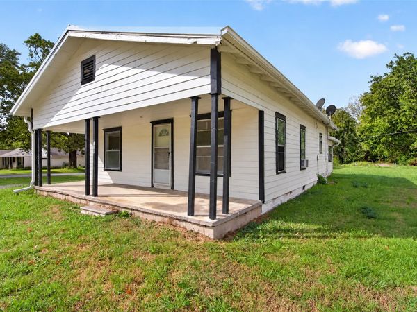 116 S Elliott Street , Pryor, OK 74361