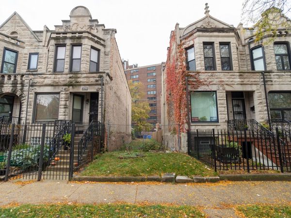 4923 S Champlain Avenue , Chicago, IL 60615