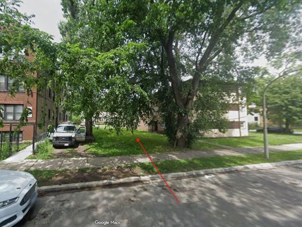 8736 S Dauphin Avenue , Chicago, IL 60619