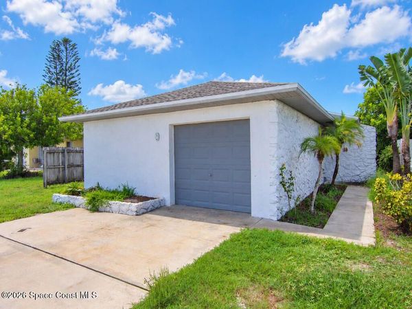 135 S Kenneth Court , Merritt Island, FL 32952