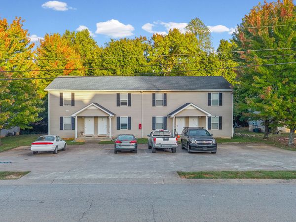 2809 Cobalt Dr , Clarksville, TN 37040