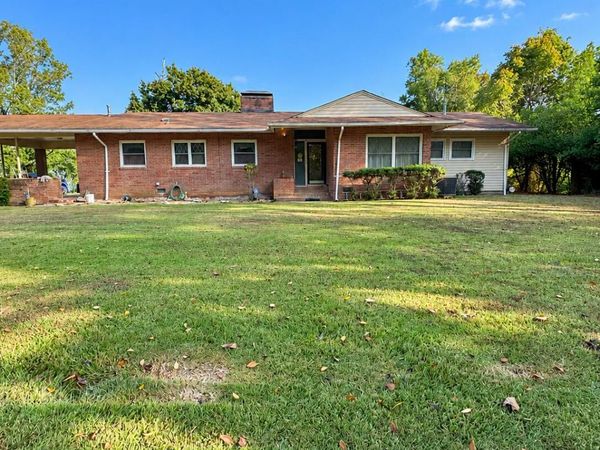 1123 Pine Land Drive, Yazoo City, MS 39194