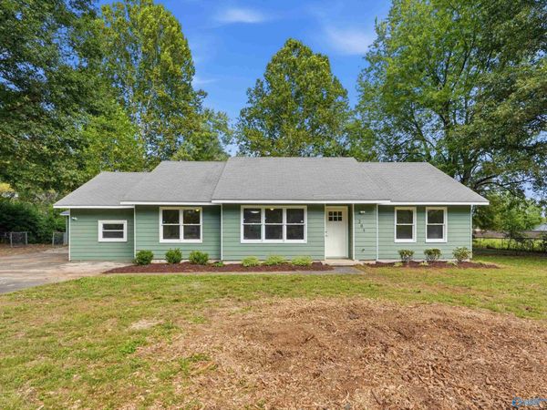 205 Frances Amelia Drive, Huntsville, AL 35811