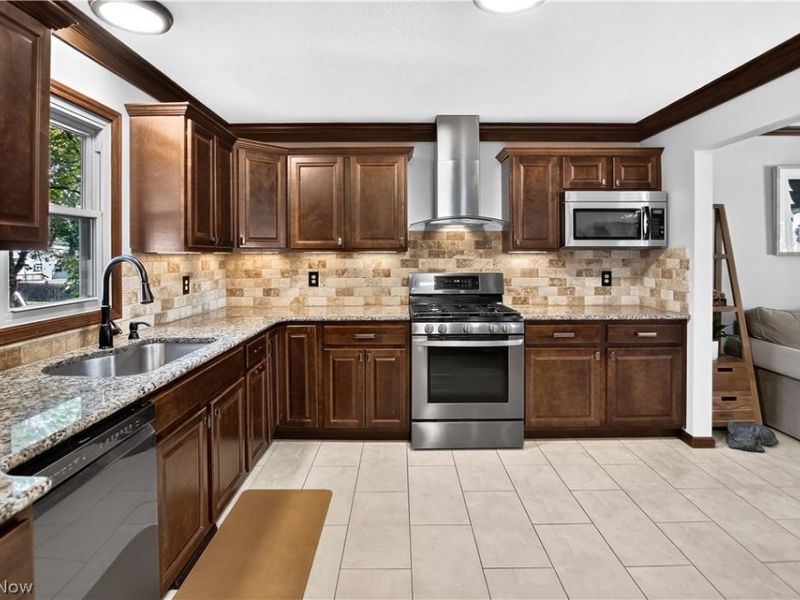 3080 Stoney Creek Drive, North Royalton, OH 44133 Photo 6