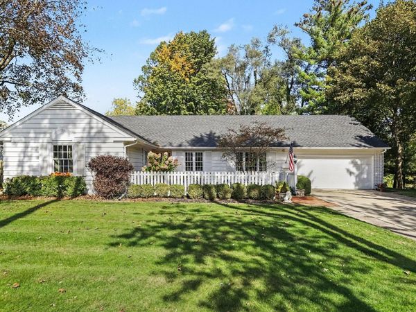 1006 Edgemoor Avenue, Kalamazoo, MI 49008