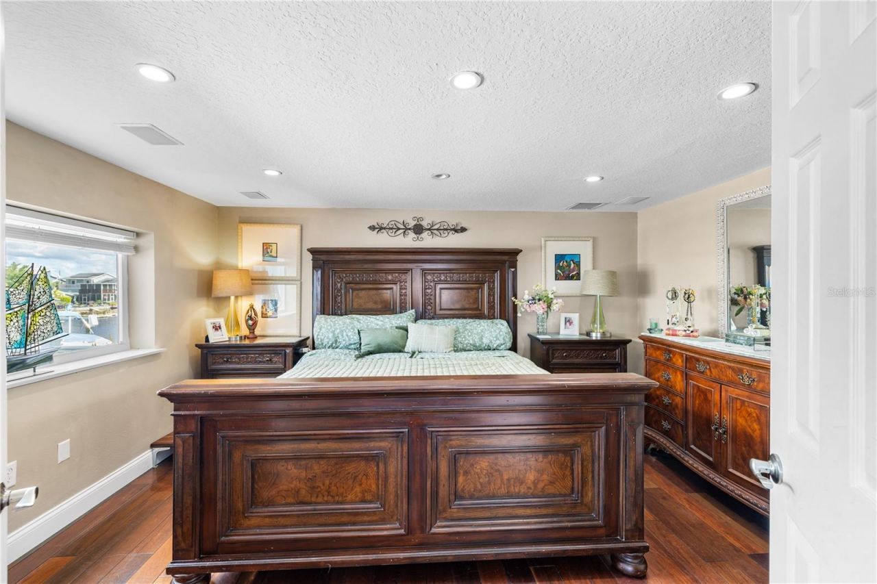 3337 Mangrove Drive, Hernando Beach, FL 34607 Photo