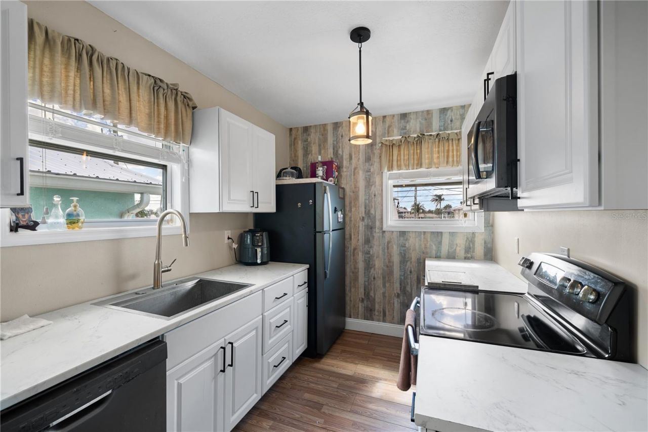3337 Mangrove Drive, Hernando Beach, FL 34607 Photo