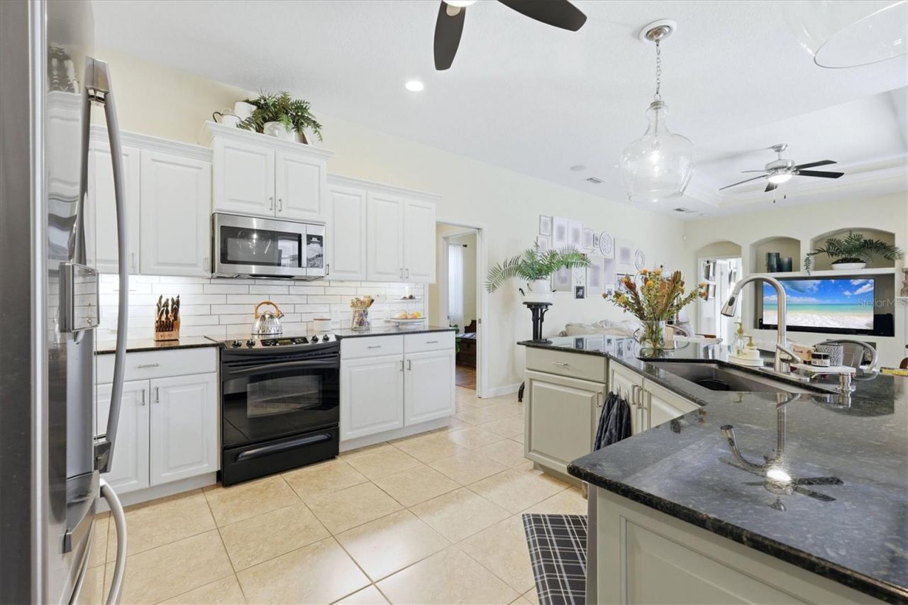 1753 Kingsdown Drive, Sarasota, FL 34240 Photo
