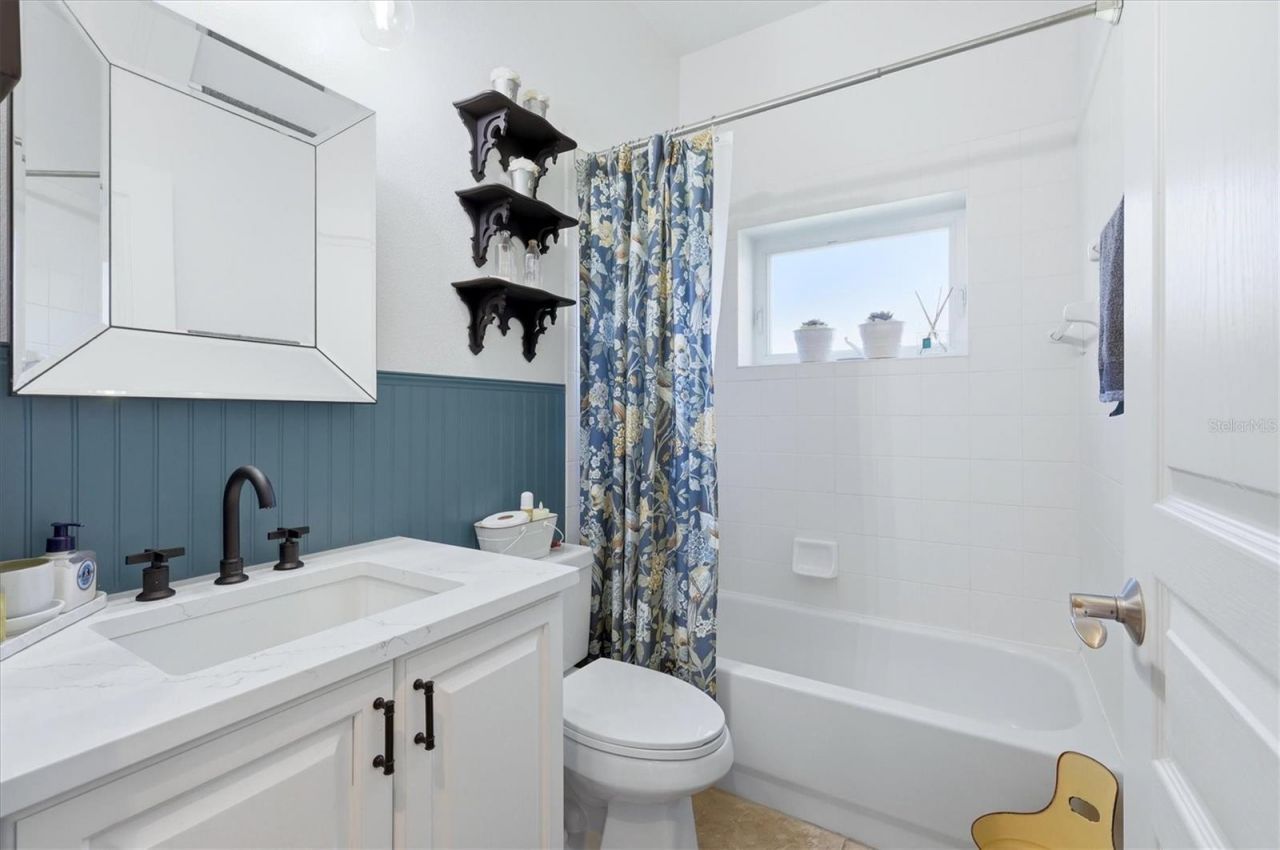 1753 Kingsdown Drive, Sarasota, FL 34240 Photo