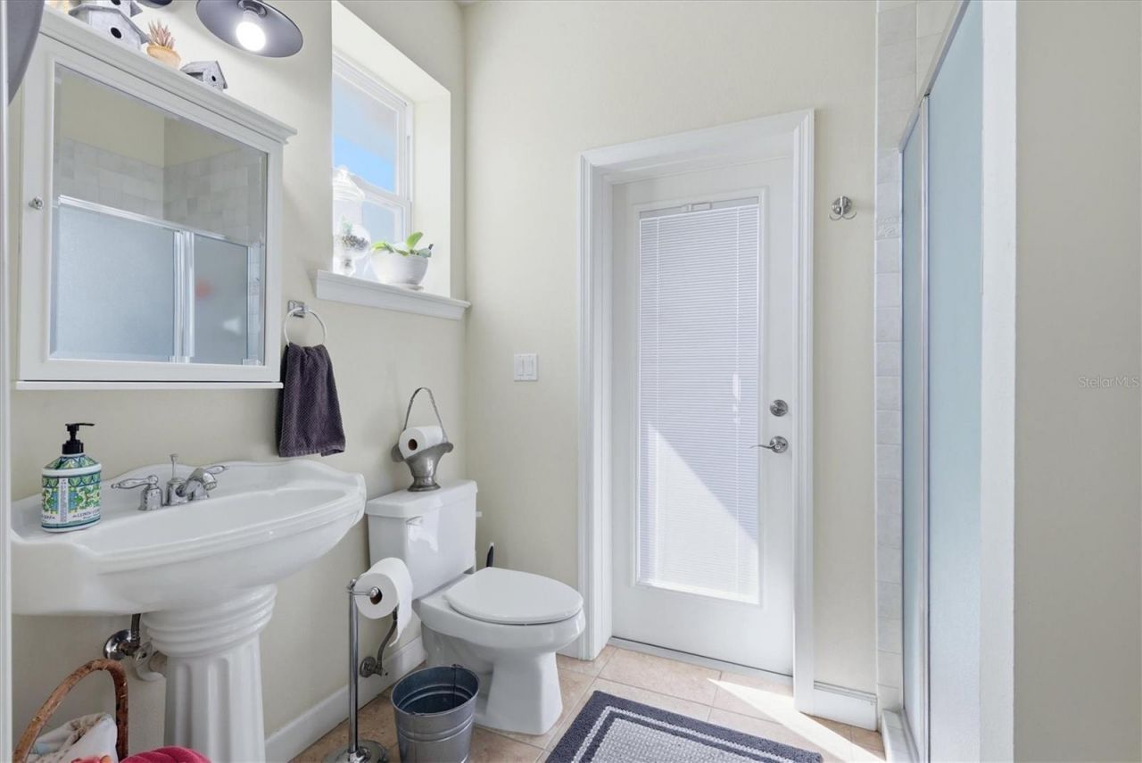 1753 Kingsdown Drive, Sarasota, FL 34240 Photo