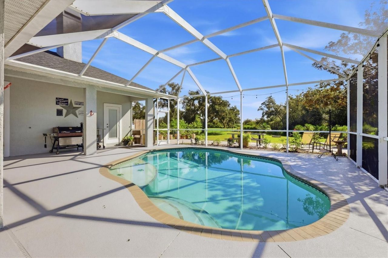 1753 Kingsdown Drive, Sarasota, FL 34240 Photo