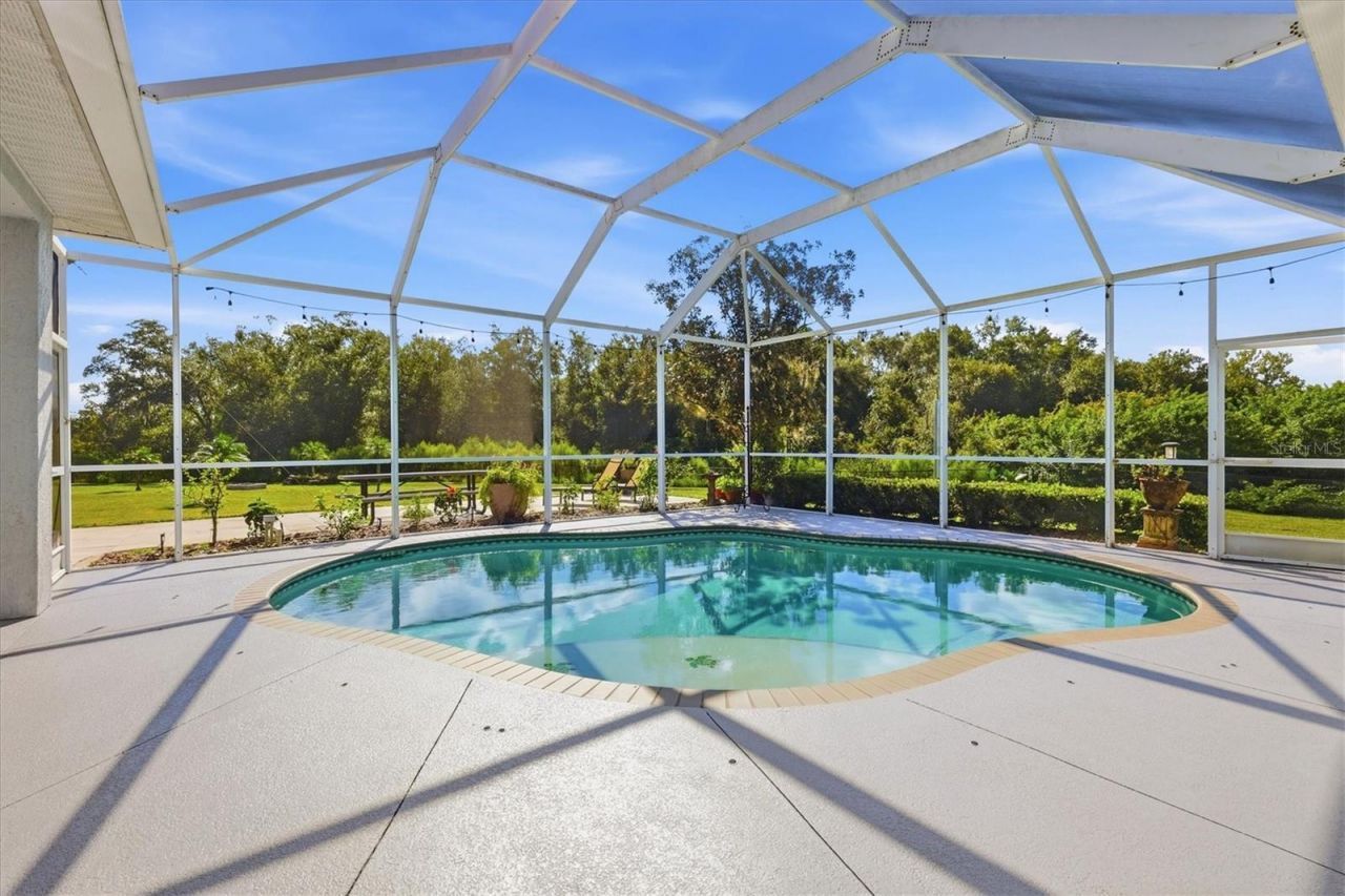 1753 Kingsdown Drive, Sarasota, FL 34240 Photo