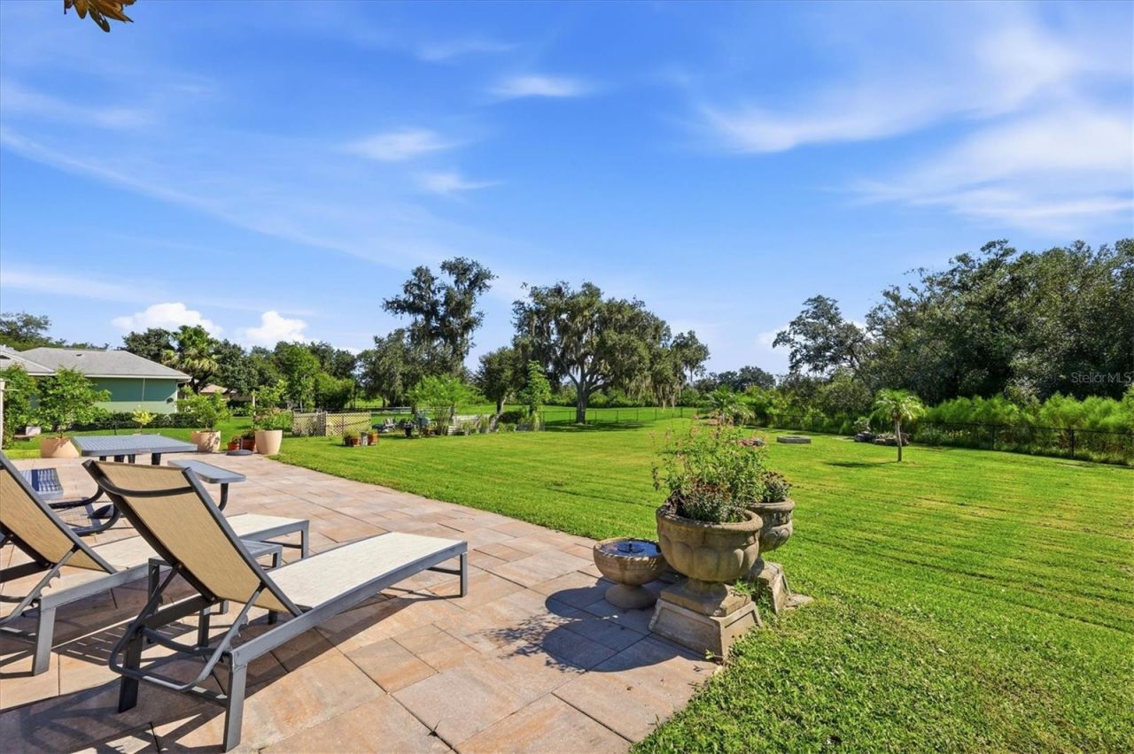 1753 Kingsdown Drive, Sarasota, FL 34240 Photo
