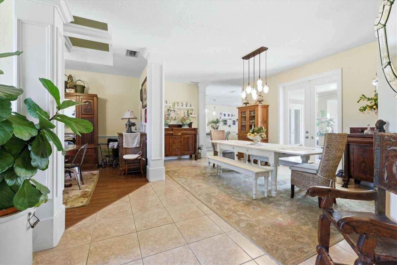1753 Kingsdown Drive, Sarasota, FL 34240 Photo