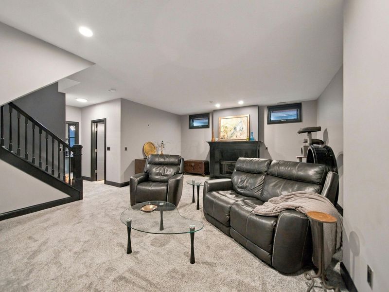 1050 Perry Street, Columbus, OH 43201 Photo 26