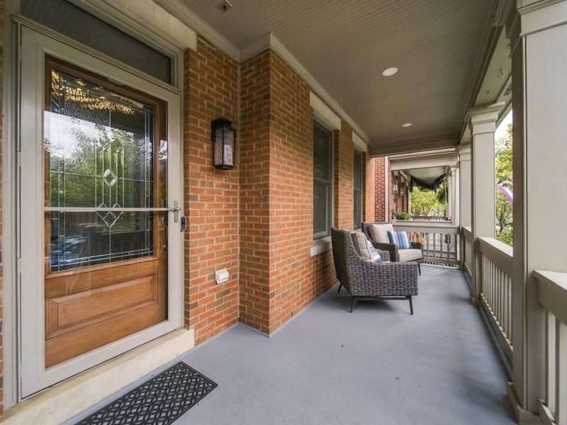 1050 Perry Street, Columbus, OH 43201 Photo 3