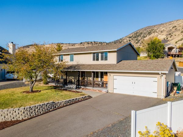 111 Hunter Court, Klamath Falls, OR 97603