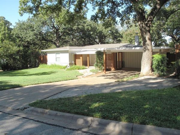 1510 Briarwood Boulevard, Arlington, TX 76013