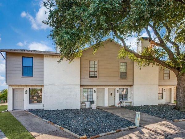 2806 Wimbledon Court , Garland, TX 75041