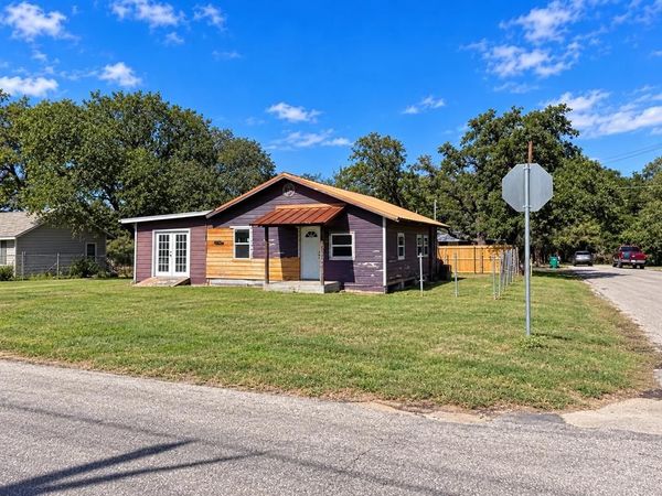 415 E Clifton Street , Stephenville, TX 76401