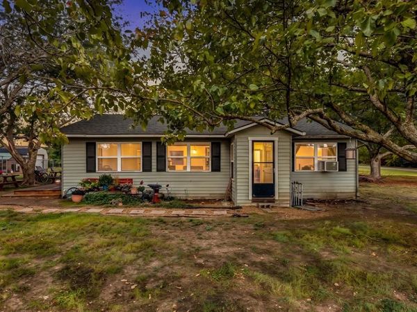 1320 Apple Lane, Midlothian, TX 76065