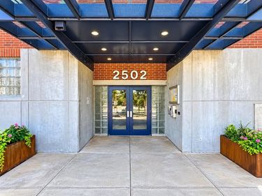 2502 Live Oak Street , Unit 110, Dallas, TX 75204