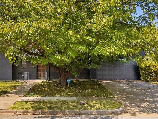 206 Sixpence Lane , Euless, TX 76039