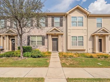 2933 Peyton Brook Drive, Fort Worth, TX 76137