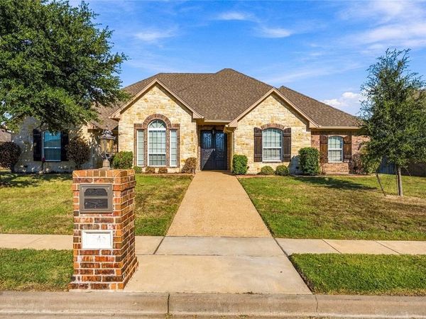 545 Hunton Lane , Robinson, TX 76706