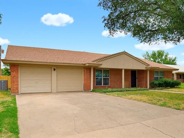 709 Gary Ln, Abilene, TX 79601