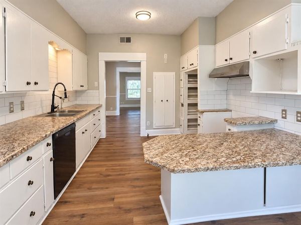 702 Pecan Street, Teague, TX 75860