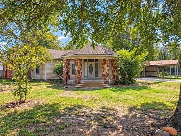 702 Pecan Street, Teague, TX 75860