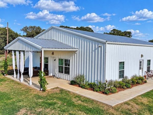 435 Lake Valley Road, Sunset, TX 76270