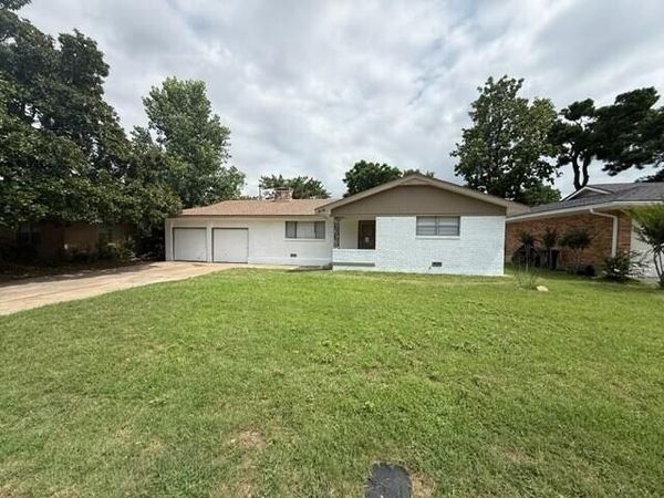 416 Patricia Road, Hurst, TX 76053