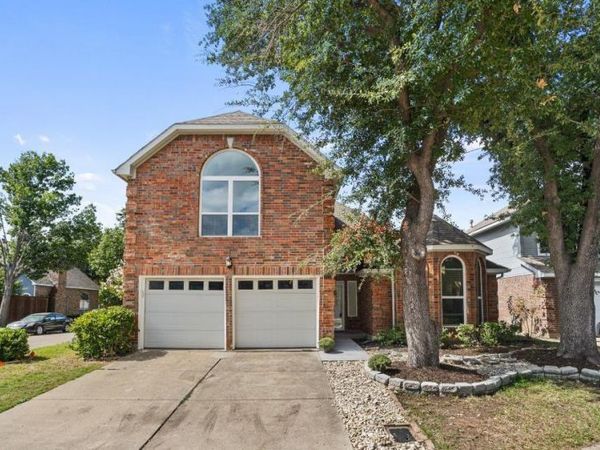 800 Fallen Leaf Court , Irving, TX 75063