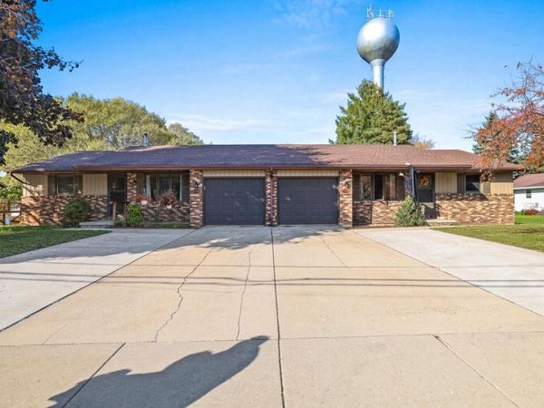 2909 HUMBOLDT ROAD, Green Bay, WI 54311