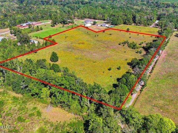 Presley Road, Lena, MS 39094