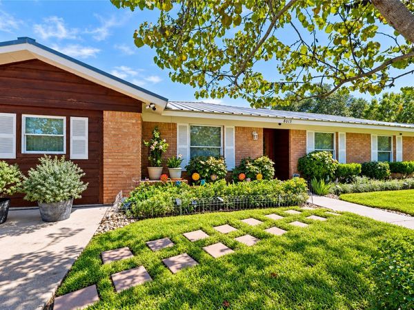 8015 Gault ST, Austin, TX 78757