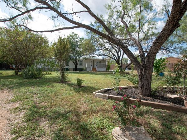 105 Conroe CT , Kingsland, TX 78639