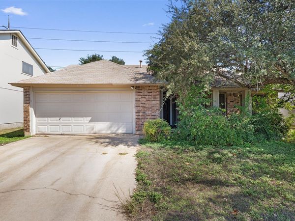 6700 Luckenbach LN , Austin, TX 78729