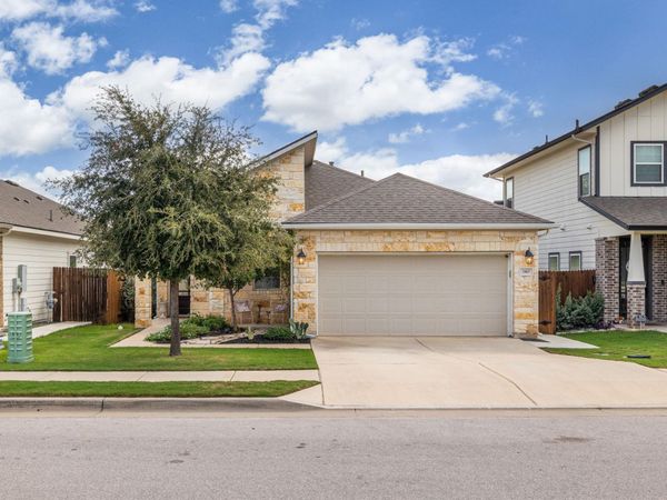 140 Winding Hollow LN , Georgetown, TX 78628
